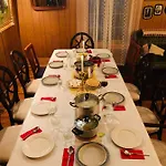 Bakken Gardshus Farm stay *